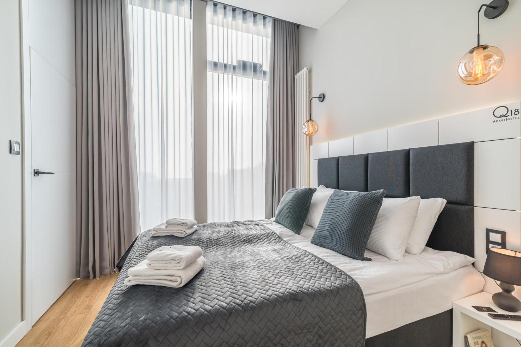Q18 Aparthotel Bydgoszcz Buitenkant foto