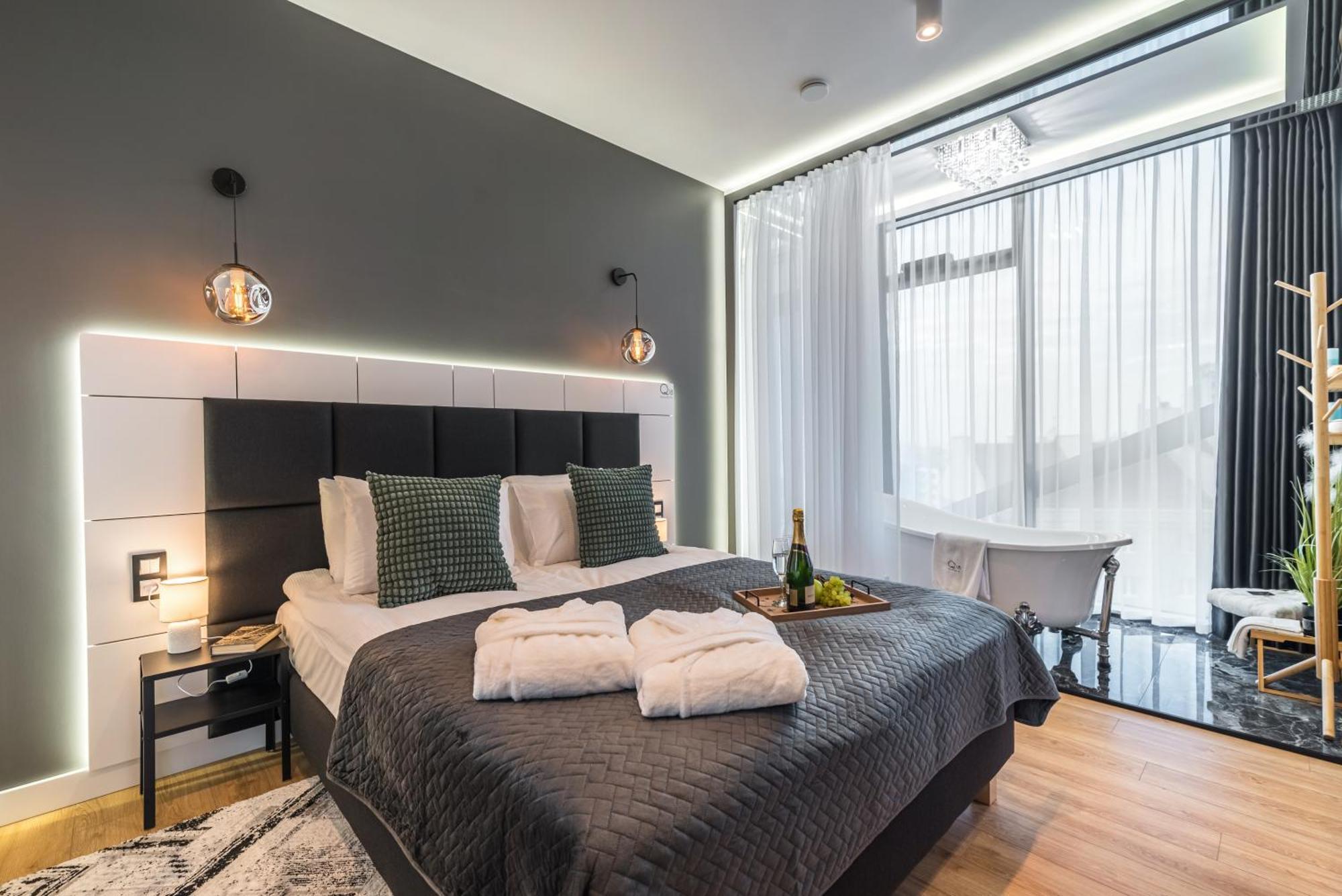 Q18 Aparthotel Bydgoszcz Buitenkant foto
